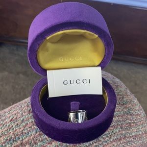 Gucci ring